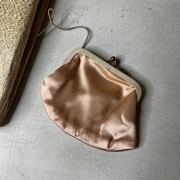Vintage 1950s Gold Metallic Clutch Purse Kiss Lock Purse Set 50s MCM Pin Up - Picture 2 of 7